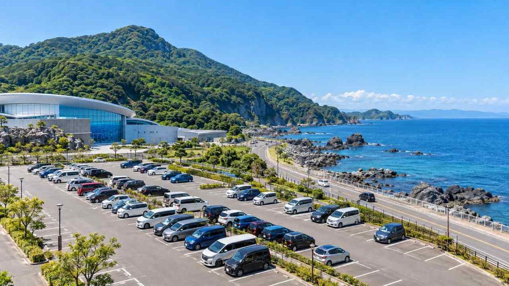 うみたまごの駐車場と車でのアクセス風景